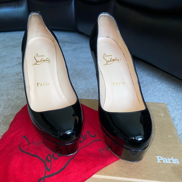 Cristian Louboutin Red Bottoms - Picture 2 of 5